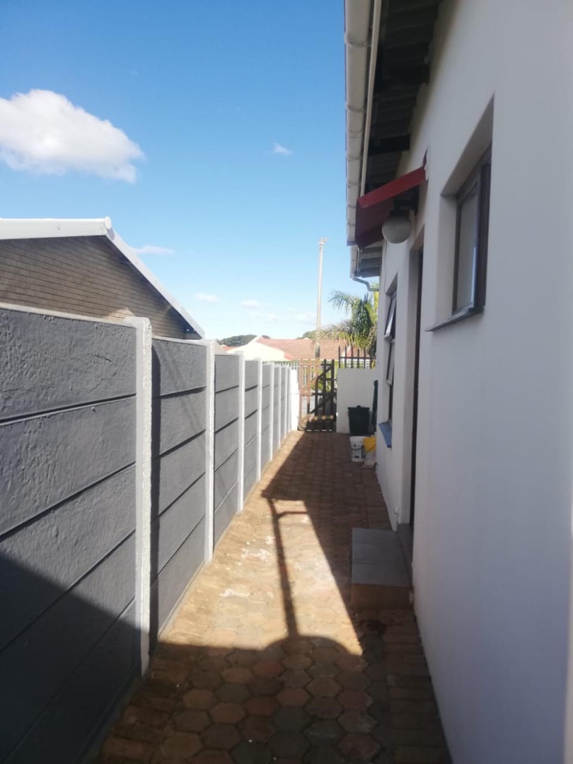 6 Bedroom Property for Sale in Mossel Bay Ext 15 Western Cape